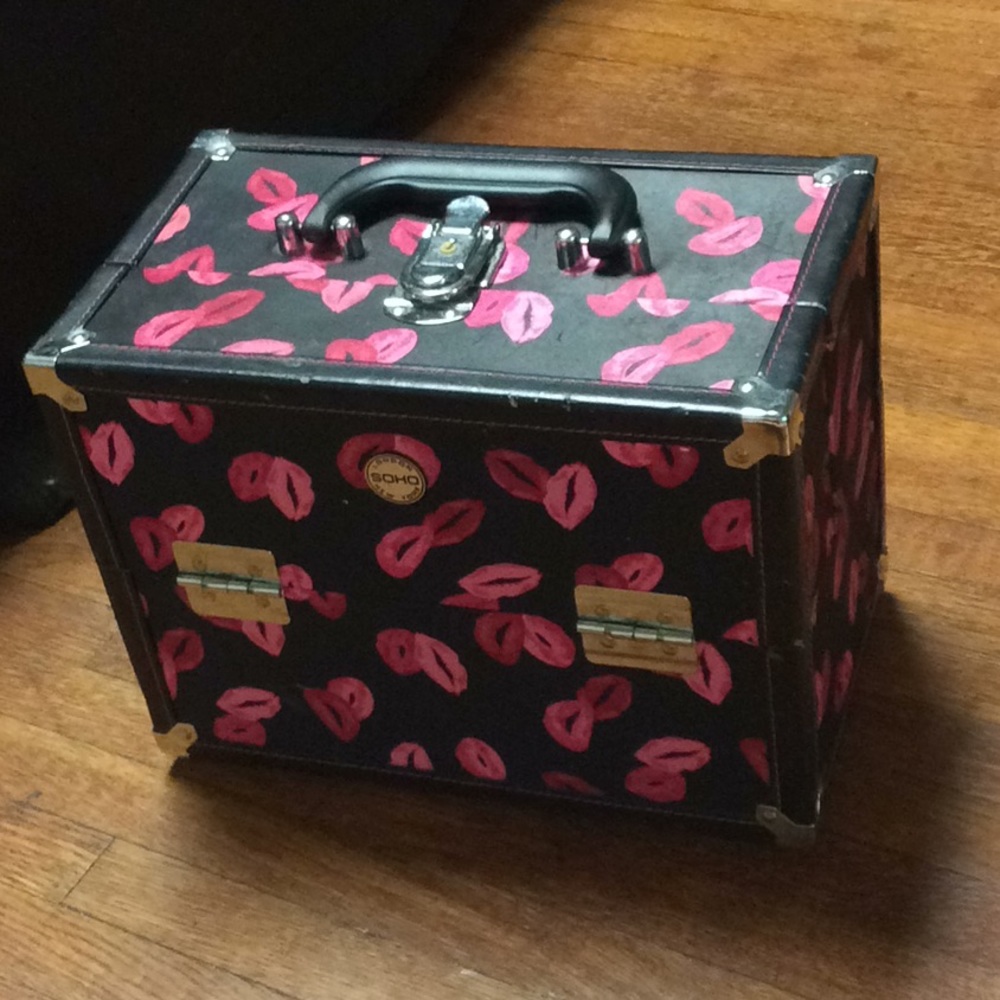 Soho makeup box